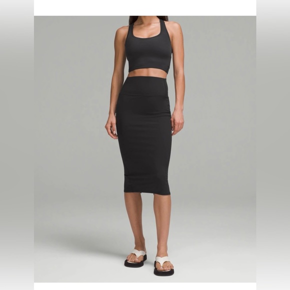 Nulu Slim-Fit High-Rise Skirt - lululemon - Picture 2 of 8